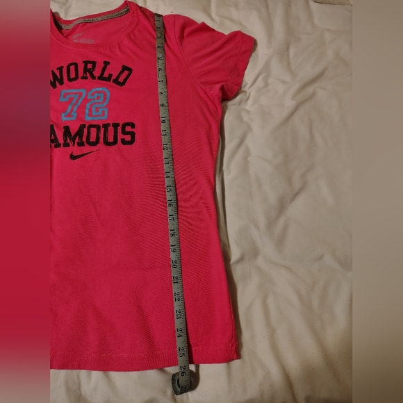 Nike Women's Pink Graphic Tee, Size XL - Picture 5 of 6